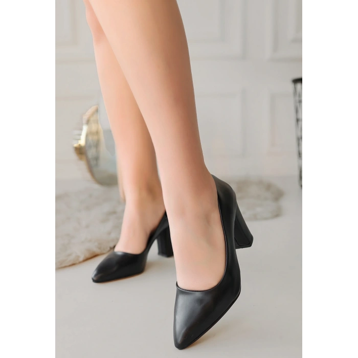 Giort Siyah Cilt Topuklu Ayakkabı