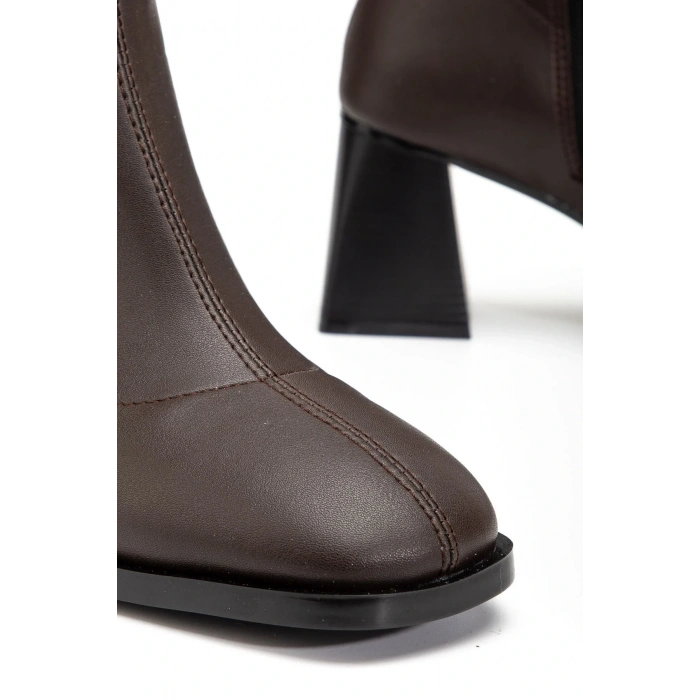 HC-2700 Kahverengi Topuklu Fermuarlı Kadın Bot