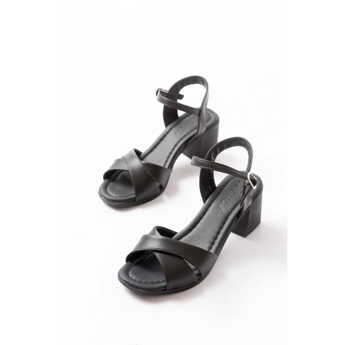 K-11 Siyah Günlük Çapraz Topuklu Kadın Sandalet