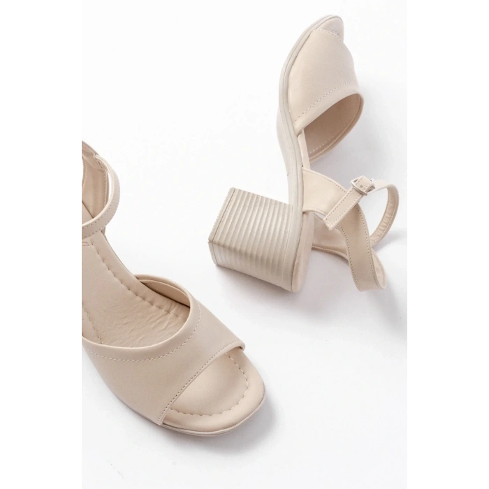 K-13 Bej Günlük  Topuklu Kadın Sandalet