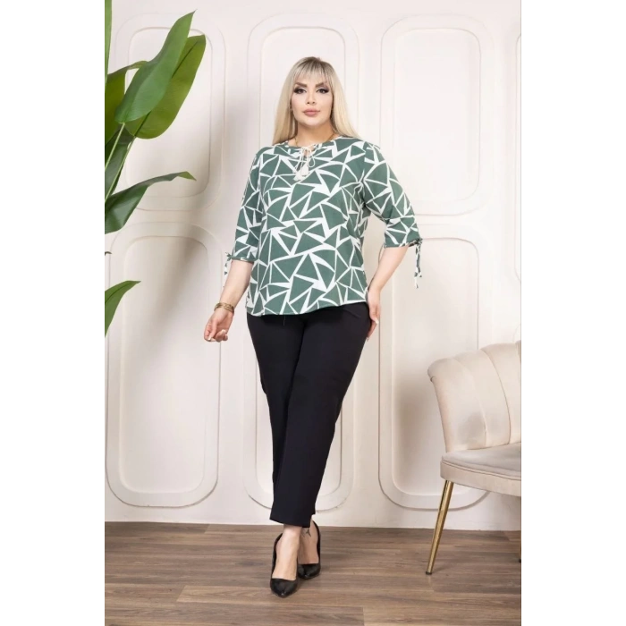 Kadın Desenli Püsküllü Viskon Bluz Bebe Yaka Kısa Kollu Big Size Rahat Kesim - Desenli