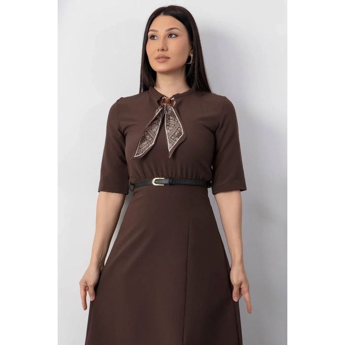 Kadın Kısa Kollu Fular Ve Kemer Detay önden Yırtmaçlı Maxi Boy Elbise