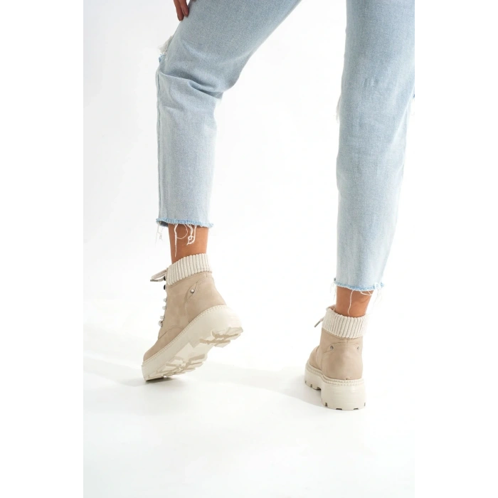 LMÇ-2045 Bej Süet Bağcıklı Kalın Taban Kadın Günlük Bot
