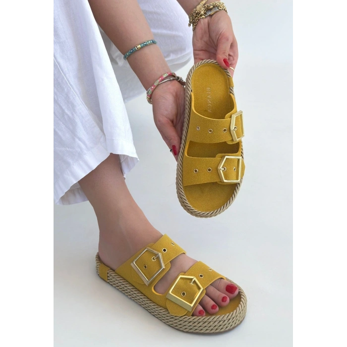 Loera Sarı Nubuk Çift Tokalı Terlik