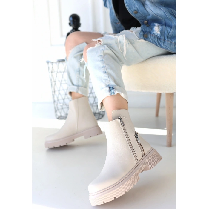 Menta Bej Cilt Fermuar Aksesuarlı Bot