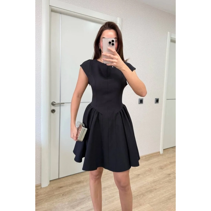 Sırt dekolteli Çan Detaylı Mini Elbise - Siyah