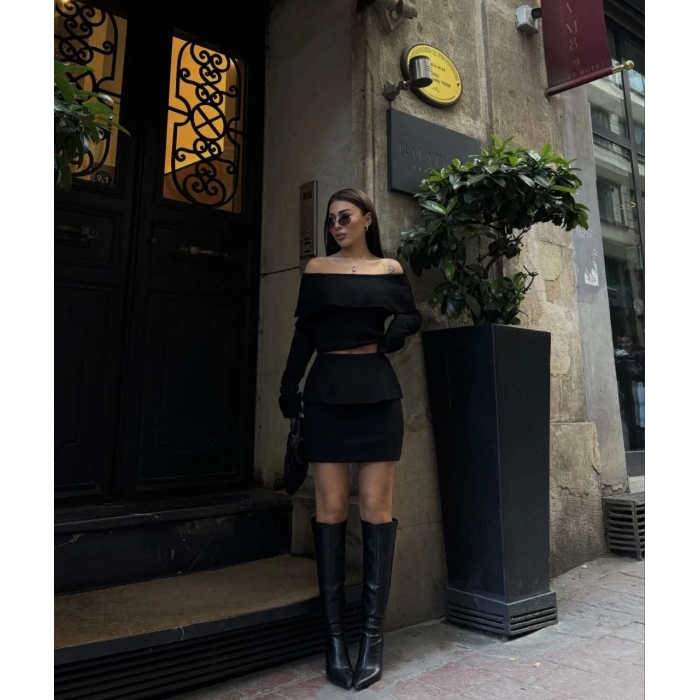 Straplez , Madonna , Carmen Yaka Croplu Mini Etekli ikili Takım Triko - Siyah