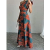 Kadın Tek Omuzlardan Açık Yırtmaçlı Uzun Desenli Elbise