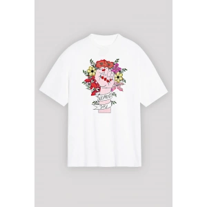 8 Mart Dünya Kadınlar Günü İçin Özel Baskılı T-shirt - Beyaz