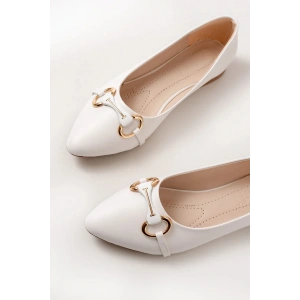 İNF-129 Beyaz Günlük Taş Aksesuarlı Babet