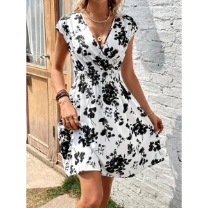 Kadın Kısa Kollu Kruvaze Yakalı çiçekli Desenli Süprem Elbise