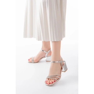 S-889  Gümüş 3 Bantlı Topuklu Kadın Ayakkabı