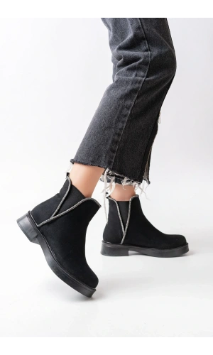02-02 Siyah Süet Taş Aksesuarlı Lastikli Günlük Kadın Bot