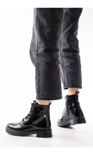 02-2003 Siyah Rugan Bağcıklı Fermuarlı Günlük Kadın Bot