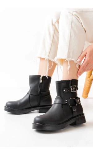 02-2013 Siyah Toka Aksesuarlı Fermuarlı Günlük Kadın Bot