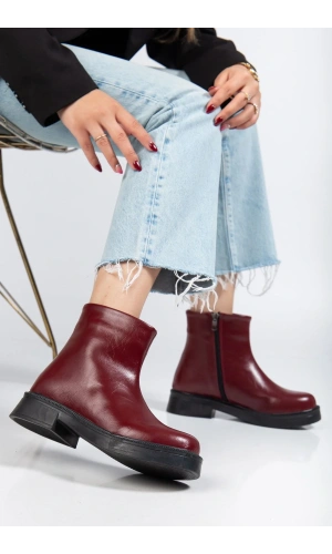 02-3033 Bordo Kırışık Rugan Fermuarlı Günlük Kadın Bot