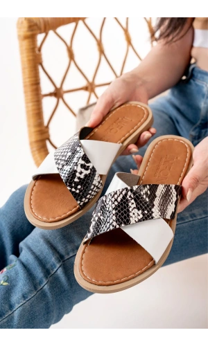 169-076 Beyaz Ortopedik Hakiki Deri Çapraz Bantlı Kadın Terlik