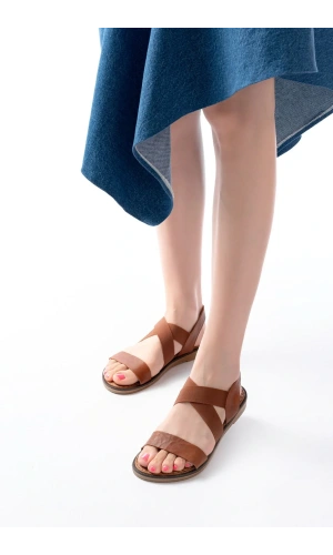 205-04 Taba Tek Bantlı Lastikli Hakiki Deri Ortopedik Taban Kadın Sandalet