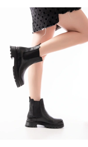 2051-2137 Siyah Lastikli Günlük Kadın Bot