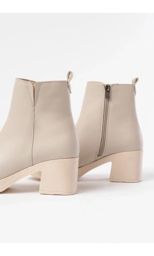 5109-3057 Bej Lastikli Fermuarlı Kalın Topuklu Günlük Kadın Bot
