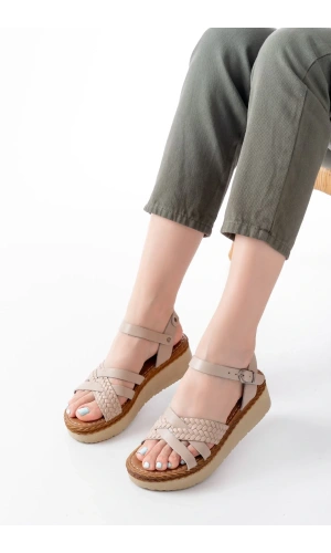 730-138 Bej Örgü  Hakiki Deri Ortopedik Taban Kadın Sandalet