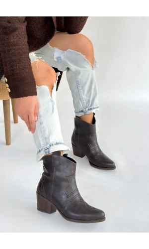 Akver Acı Kahve Cilt Topuklu Bot