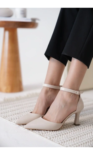 Clara Kadın Bej Topuklu Ayakkabı