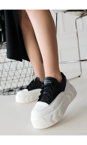 Emwa Siyah Cilt Bağcıklı Spor Ayakkabı