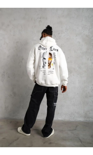 Erkek Oversize Üç İplik Şardonlu Kapüşonlu Sweatshirt – Beyaz “Other Lives” Ön ve Arka Baskılı, Kanguru Cepli, Ribanalı Rahat Kışlık Model Beyaz