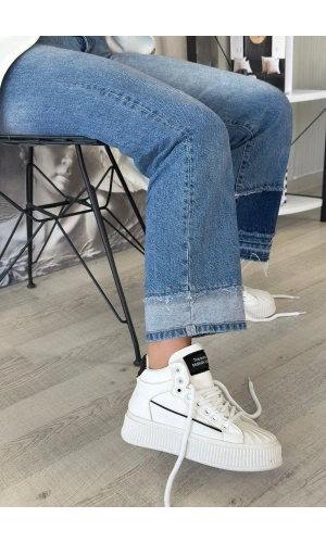 Estim Beyaz Cilt Siyah Detaylı Bağcıklı Spor Ayakkabı