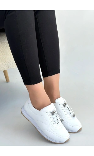 Finna Beyaz Cilt Bağcıklı Spor Ayakkabı