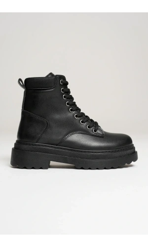 Fiora Kadın Kışlık Kalın Tabanlı Siyah Bot