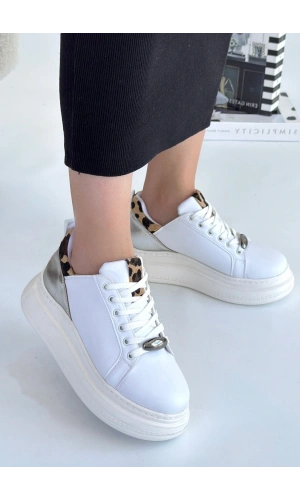 Gasta Beyaz Cilt Gümüş Detaylı Bağcıklı Spor Ayakkabı