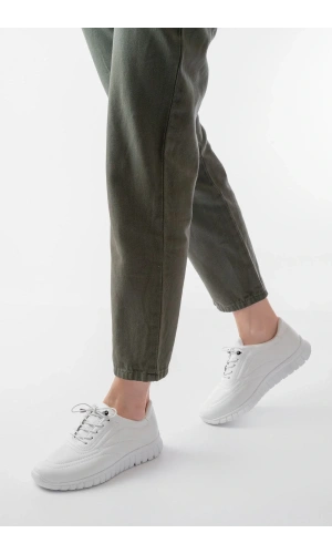 K-504 Beyaz Bağcıklı Desenli Günlük Spor Ayakkabı