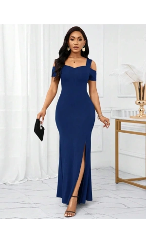 Kadın Omuzlardan Açık Askılı Yırtmaç Detaylı Uzun Ithal Krep Elbise