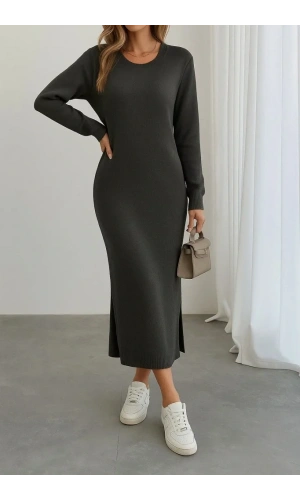 Kadın Uzun Kollu Bisiklet Yaka Yırtmaç Detay Triko Midi Boy Elbise