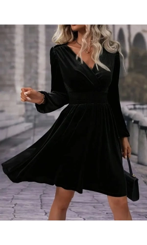 Kadın Uzun Kollu Kruvaze Yaka Beli Lastikli Kiloş Kadife Elbise