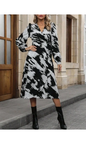 Kadın Uzun Kollu Kruvaze Yakalı Yandan Bağlamalı Desenli Mini Modal Elbise