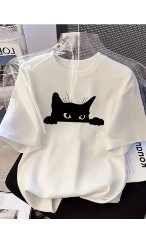 Kadınlar için Şık Siyah Kedi Grafik Tişört - Oversize Kısa Kollu Üst, Nefes Alabilir Polyester Karışımı, Makinede Yıkanabilir - Mükemmel Yaz Modası - Beyaz