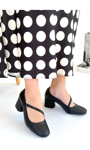 Kier Siyah Cilt Topuklu Ayakkabı