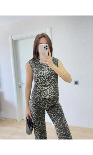 leopar desenli Düğmeli Bluzlu Pantolon İkili Takım -Leopar