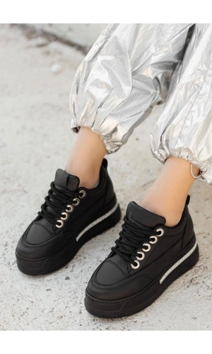 Lulu Siyah Cilt Bağcıklı Spor Ayakkabı