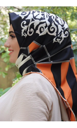 Moda Çizgi Desenli Eşarp