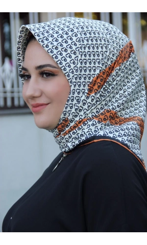 Moda Çizgi Desenli Eşarp