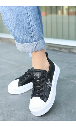 Piata Siyah Cilt Beyaz Tabanlı Bağcıklı Spor Ayakkabı