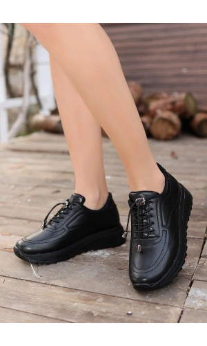 Romy Siyah Cilt  Bağcıklı Spor Ayakkabı