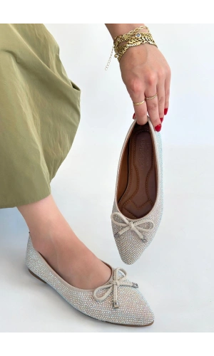 Sarra Bej Saten İşlemeli Babet Ayakkabı