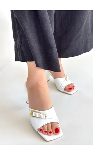 Sief Beyaz Rugan Topuklu Terlik