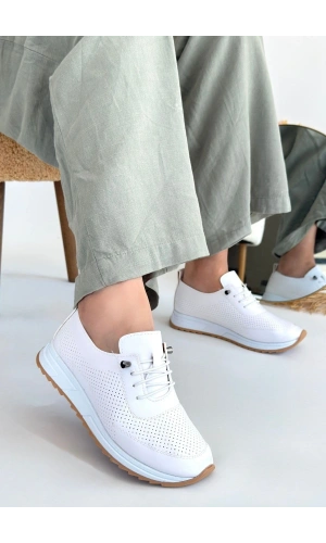Tone Beyaz Cilt Bağcıklı Spor Ayakkabı