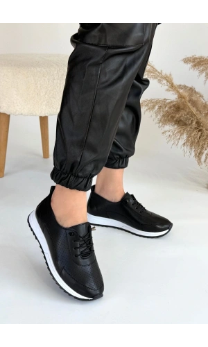 Tone Siyah Cilt Bağcıklı Spor Ayakkabı